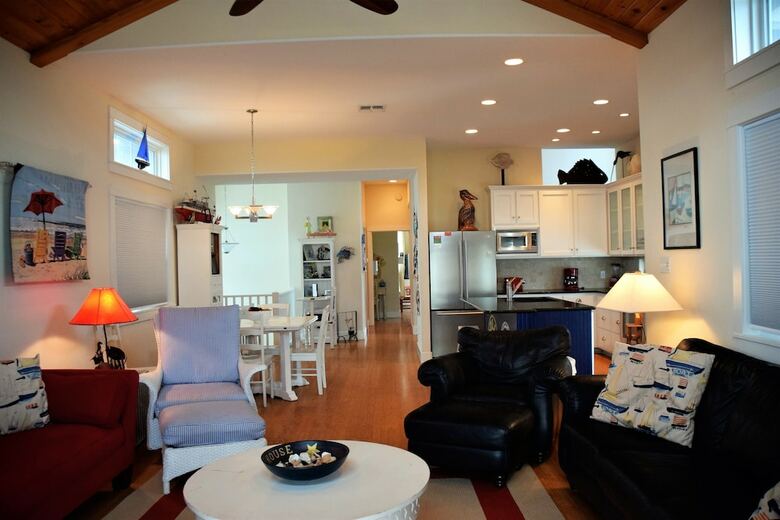 Banyan Beach House - Three Bedroom House
