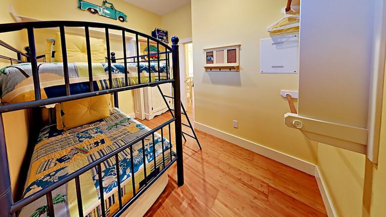 Banyan Beach House - Three Bedroom House