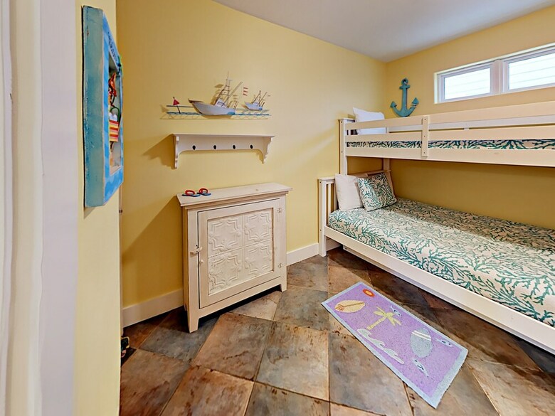 Banyan Beach House - Three Bedroom House