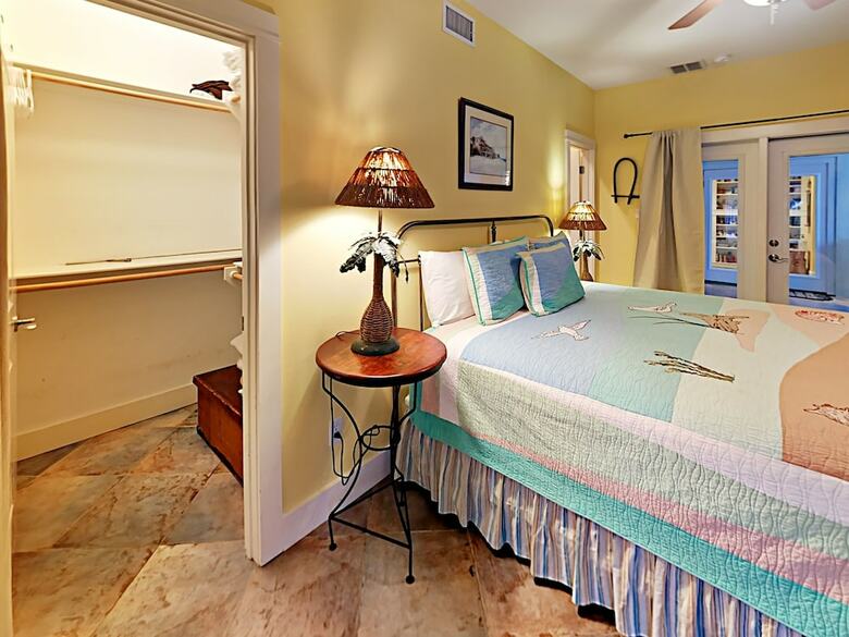 Banyan Beach House - Three Bedroom House