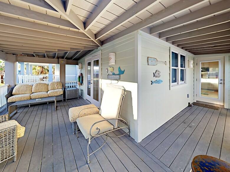 Banyan Beach House - Three Bedroom House