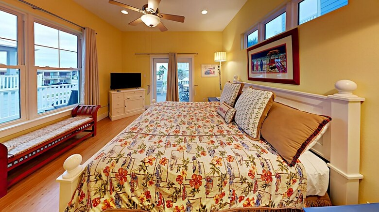 Banyan Beach House - Three Bedroom House