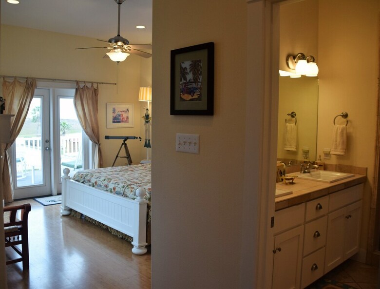 Banyan Beach House - Three Bedroom House