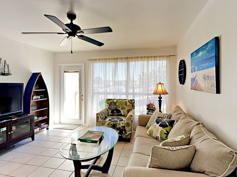 Nelray Shores - One Bedroom Condo