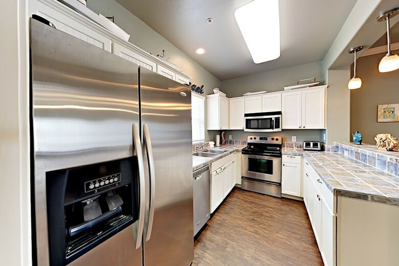 Coconutties - Three Bedroom Condo