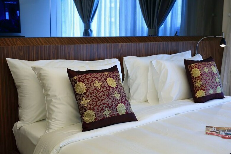 Aurora Service Apartment By Glenwood