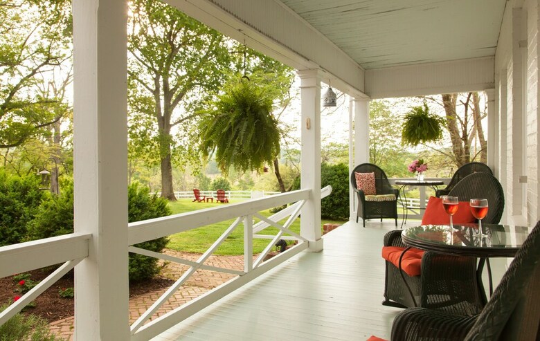 Bed & Breakfast Inn And Tavern At Meander