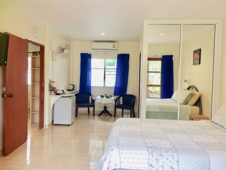 Hotel Falang Paradise