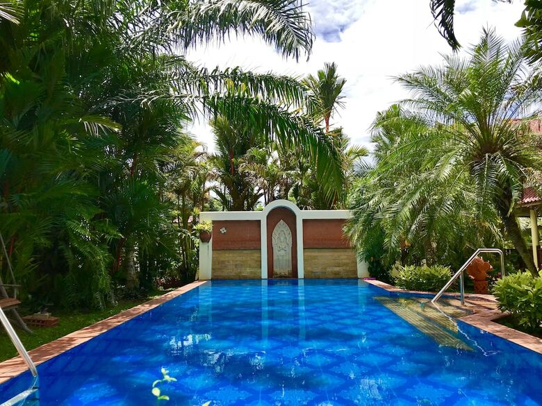 Hotel Falang Paradise