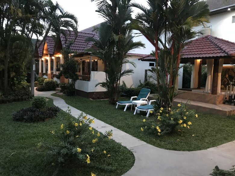 Hotel Falang Paradise