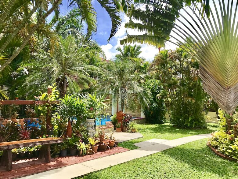 Hotel Falang Paradise