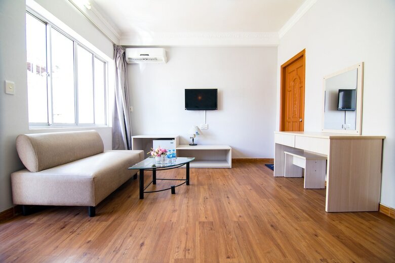 Quynh Giang Hotel