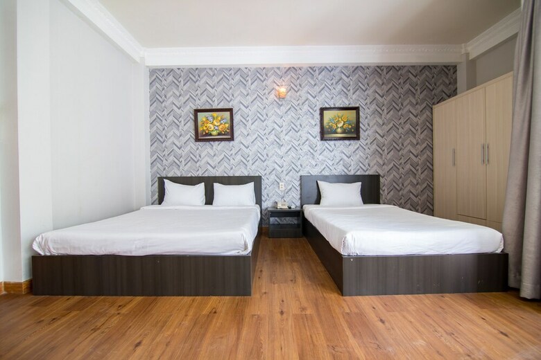 Quynh Giang Hotel
