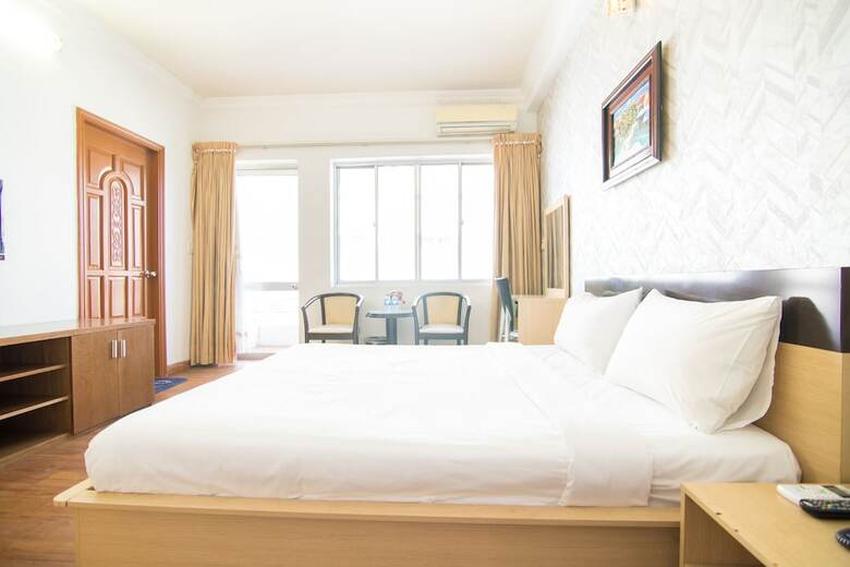 Quynh Giang Hotel