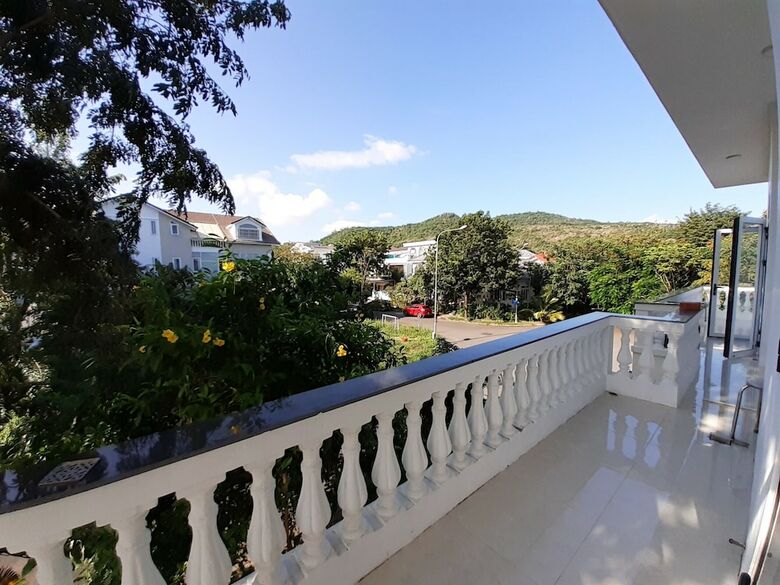 Sunshine Villa