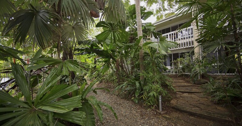 Hotel Castaways Resort & Spa Rainforest