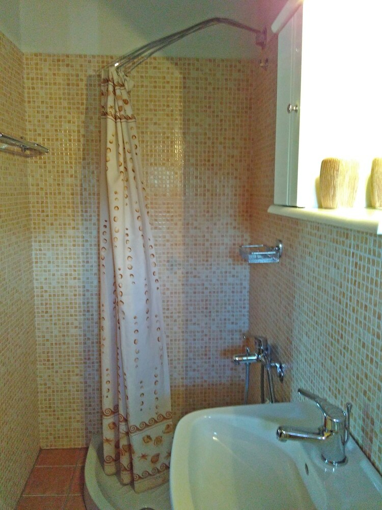 Hotel Guesthouse Iro