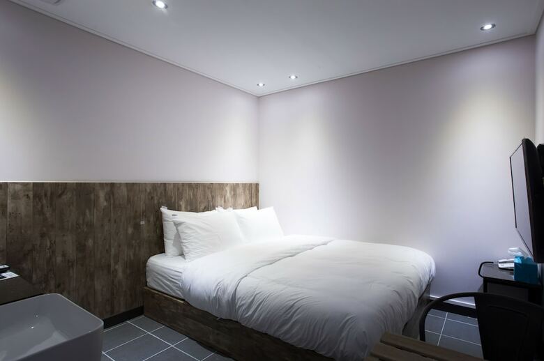 Hotel Millhaus Shinchon