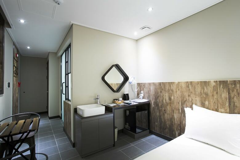 Hotel Millhaus Shinchon