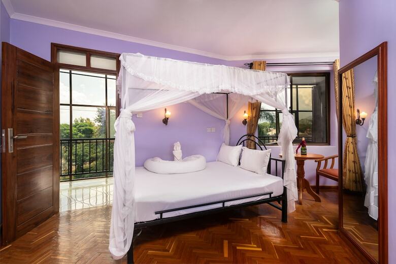 Mrimba Palm Hotel