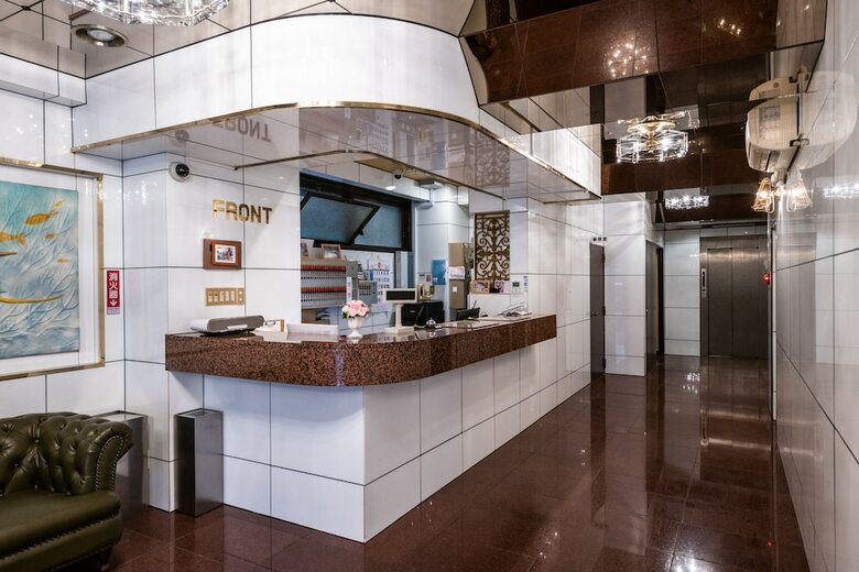 Hotel Kawasaki Station Inn