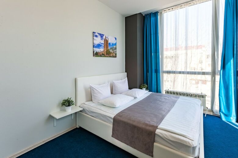 Hostal England Hotel Tyumen Centre