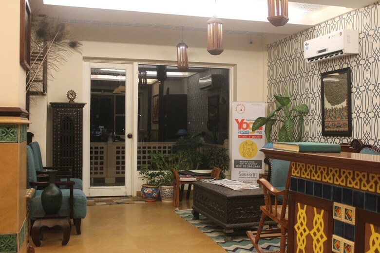Hotel Yog Niketan By Sanskriti