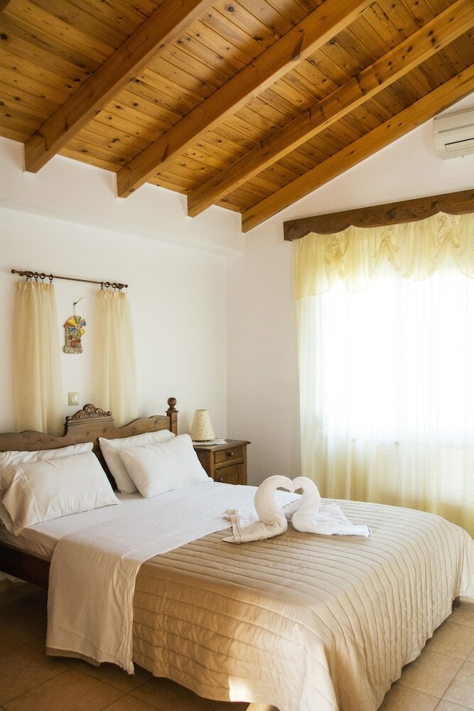 Apartamentos Plakalona