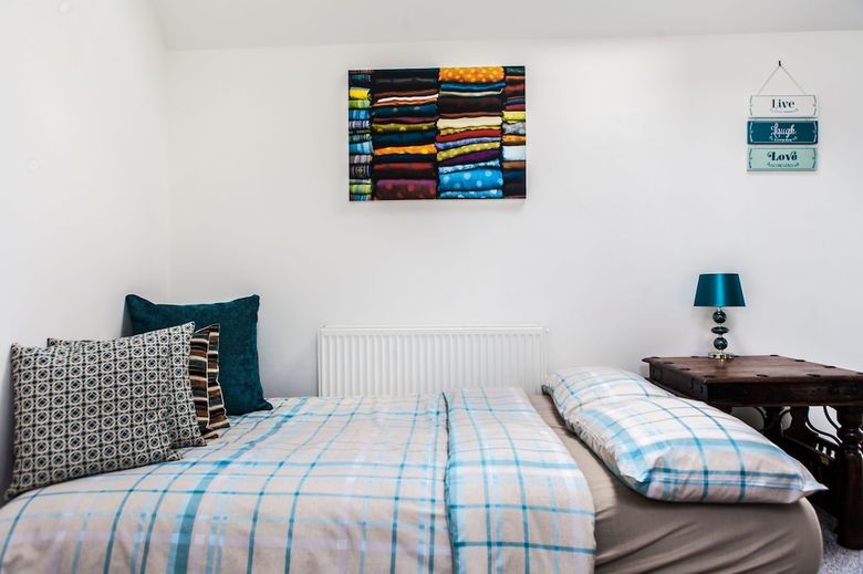 Cyrus House Cottage Apartment