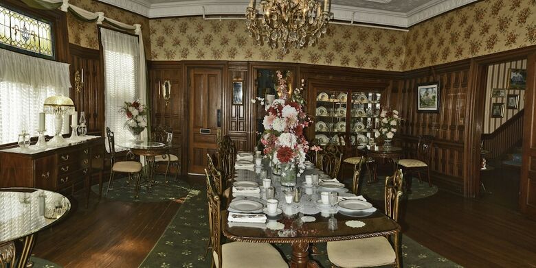 Mcfarlin House Bed And Breakfast