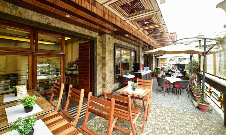 Treebo Tryst Hotel Tarcon