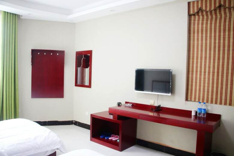 Hostal Bayou Youth Hostel