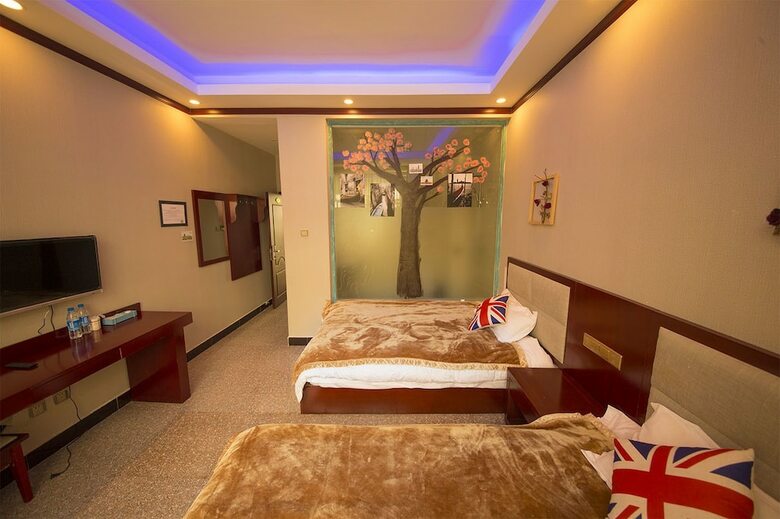 Hostal Bayou Youth Hostel