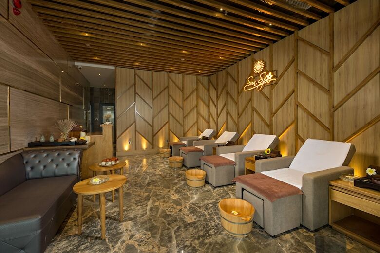 Grand Sunrise Boutique Hotel