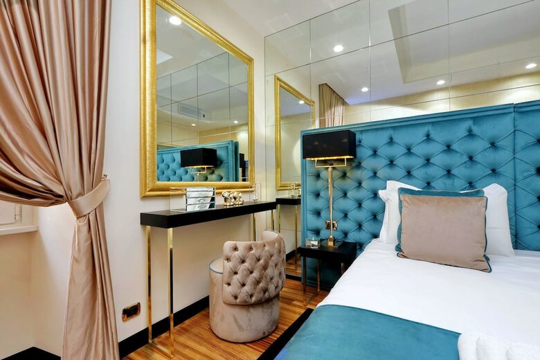 Hotel Spanish Hills Luxury Suites & Jacuzzi