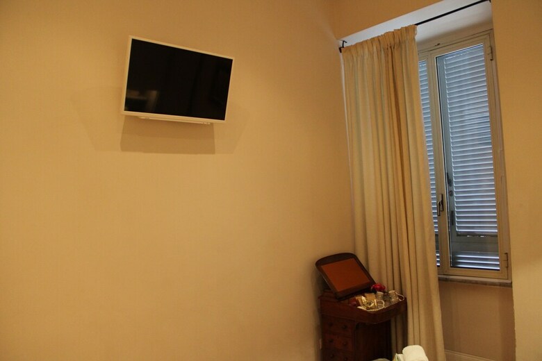 Hotel Casa Claudia Giulio Cesare