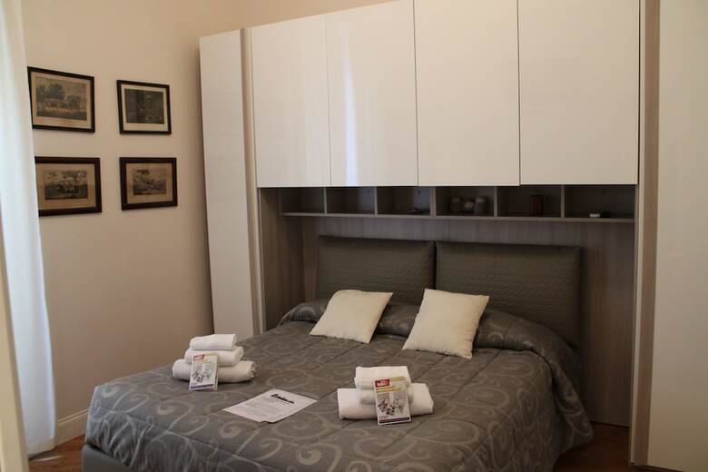 Hotel Casa Claudia Giulio Cesare