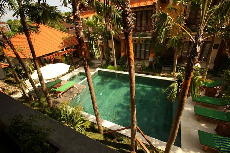 Mina Pelasa Hotel And Resto