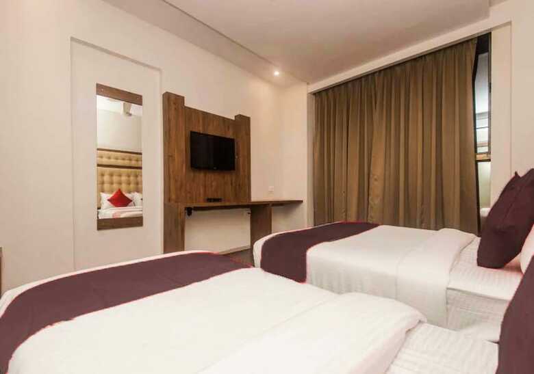 Hotel Bkc Grand