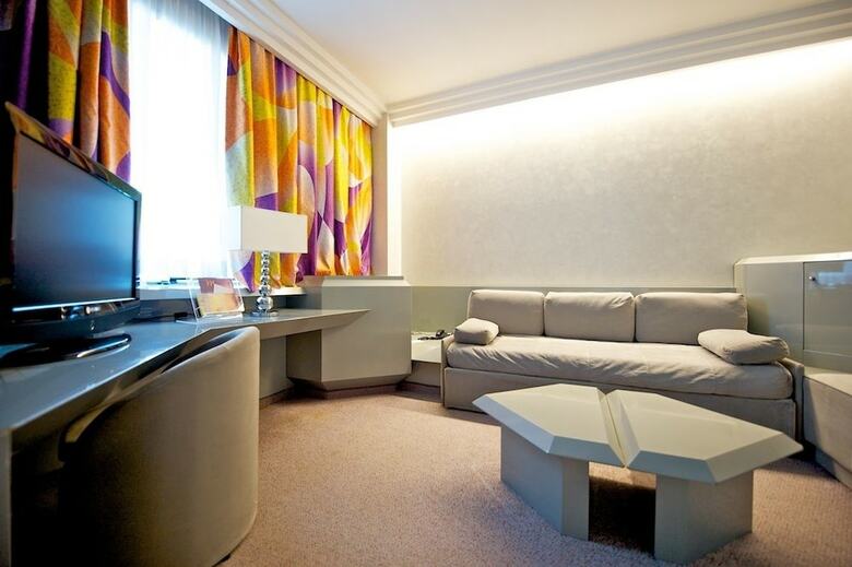 Ariha Hotel