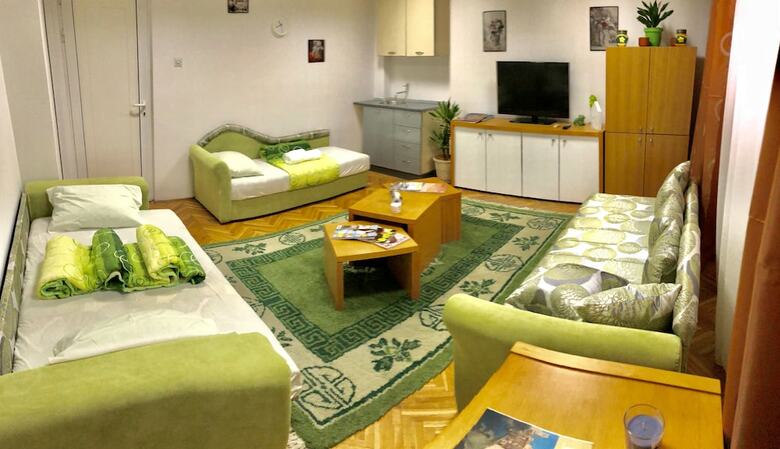 Hotel Wood Suites Belgrade