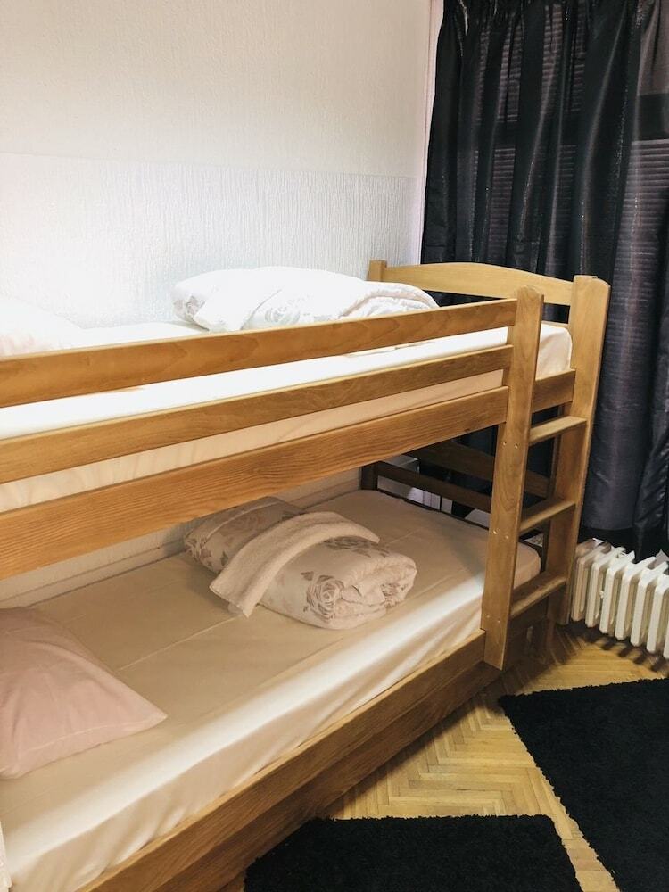 Hotel Wood Suites Belgrade