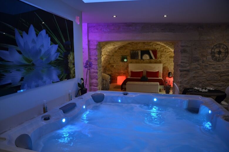 Hotel Les Nuits Envout�es