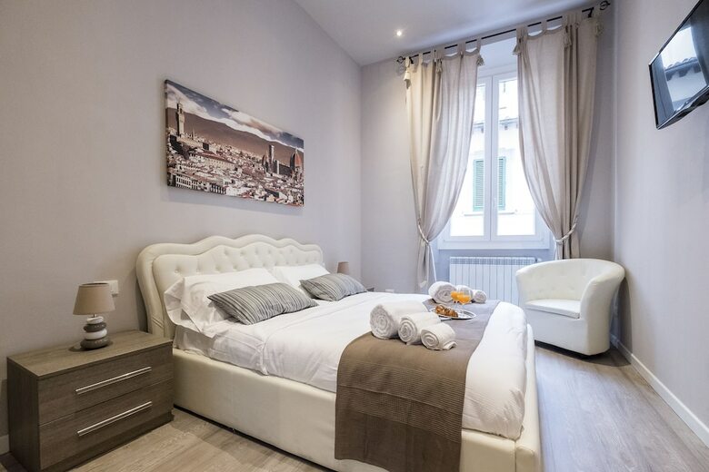 Silver Novella Luxury Apartment
