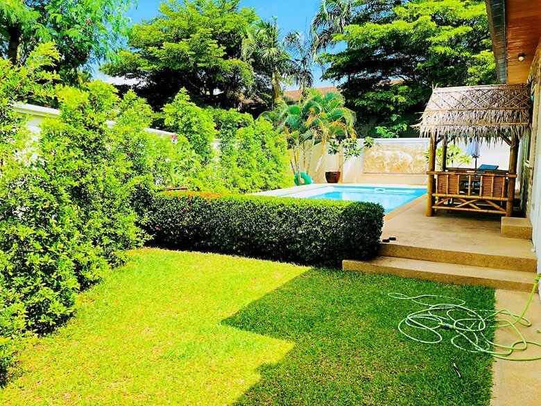 Thai Family Rawai Pool Villa