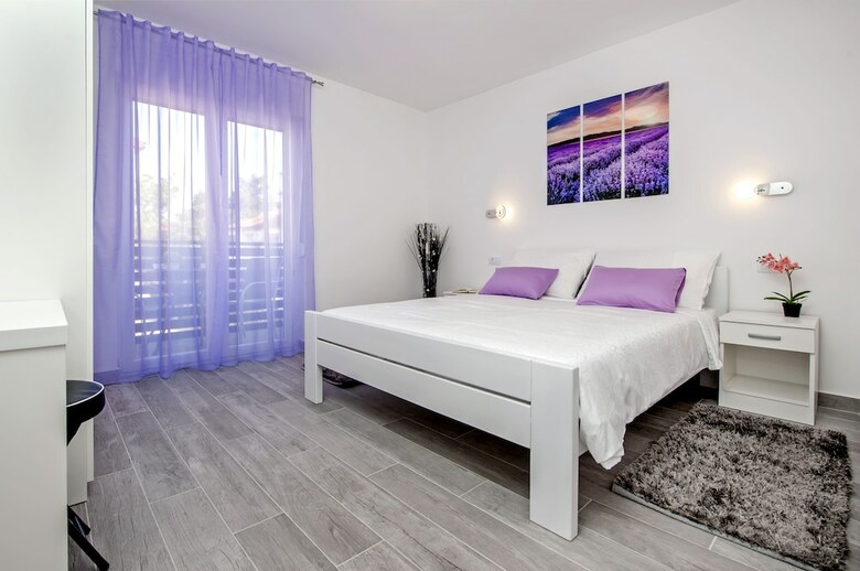 Apartment And Studio Tereza