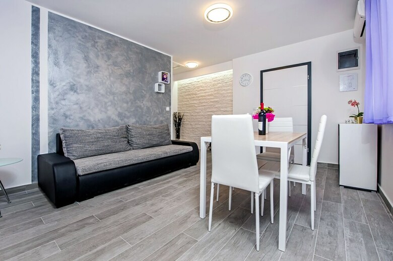 Apartment And Studio Tereza
