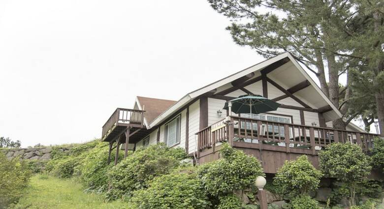 Pension Jeju Aewol Resort