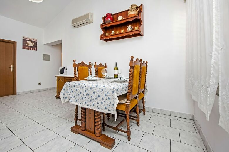 Apartments Isabella