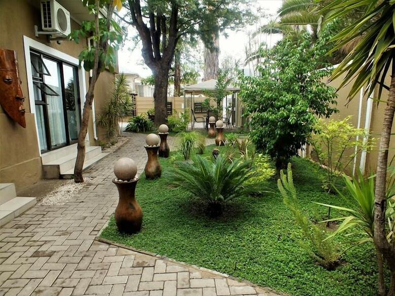 Bed & Breakfast Uzuri Guesthouse